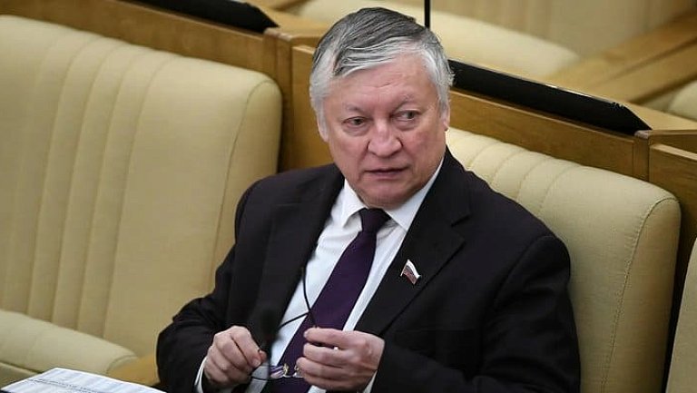 Карпов о победе Ахмедова над Карлсеном: «Колоссальное достижение»