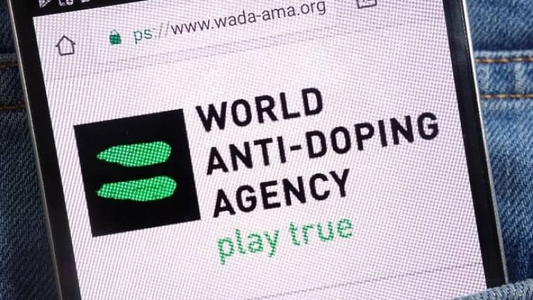 WADA объяснило, почему дела Синнера и Валиевой нельзя сравнивать